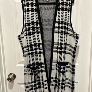 Cato Long, Sweater Vest in Buffalo Plaid